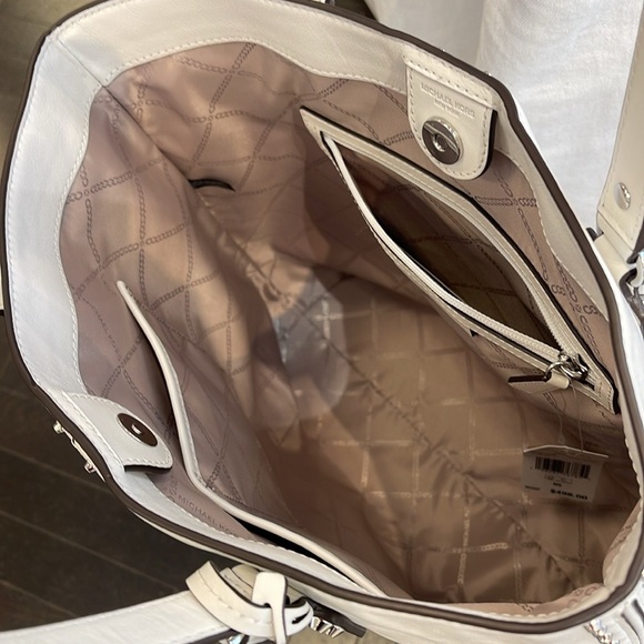 Michael Kors Astor Large Studded Leather - Picture 12 of 14